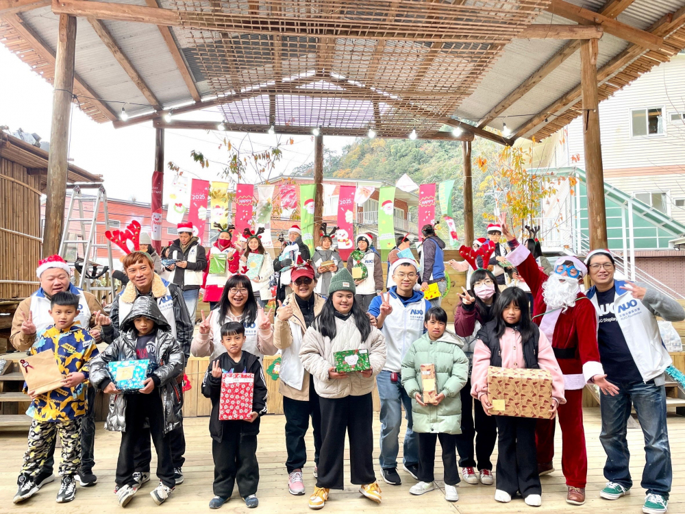 友達永續基金會號召「圓夢計畫」行動連續23年，由同仁凝聚內部愛心與資源送往偏鄉，累積為逾萬名兒童圓夢，實踐友達共創共好的永續精神。